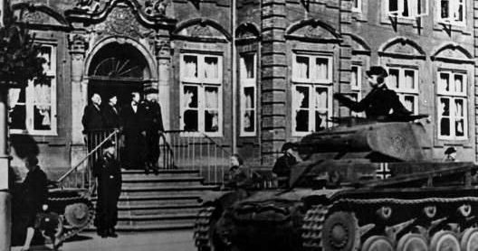 Немецкие танки в Хорсенсе. 9 апреля 1940 г.