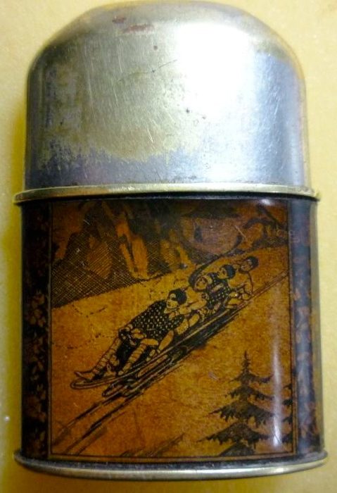 Зажигалка «Garant» австрийской фирмы TCW, выпускалась с 1930 г. 