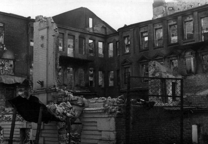 Руины Днепропетровска. 1942 г.