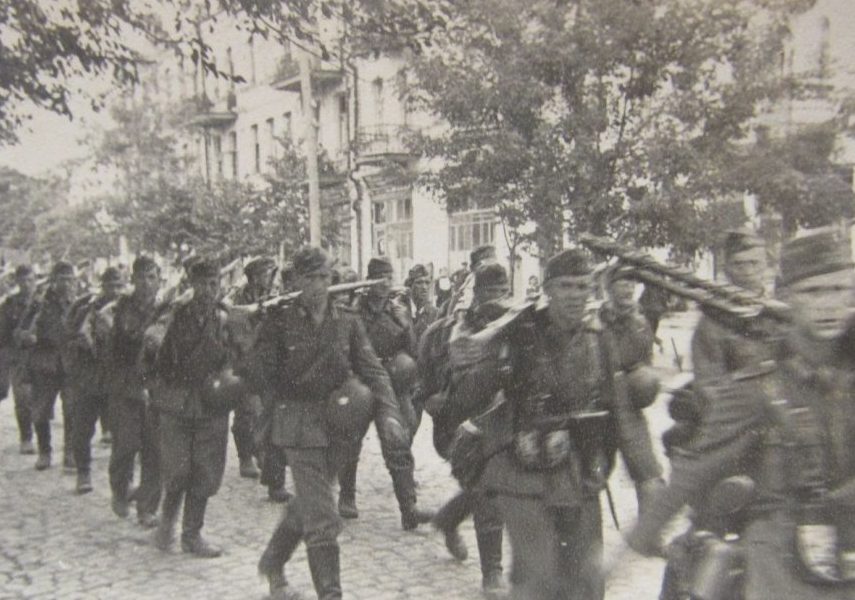 Немцы входят в Умань. 7 августа 1941 г.