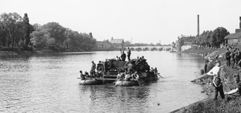 Переправа через Маас. 10 мая 1944 г.