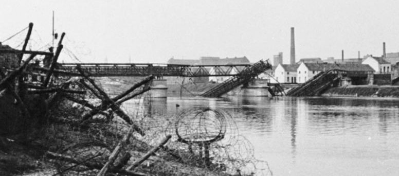 Разрушенные мосты через Маас в Маастрихте. 11 мая 1940 г.