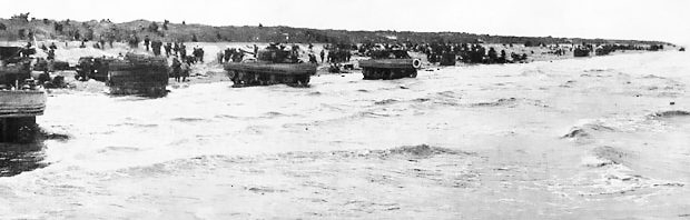 Высадка десанта под прикрытием плавающих танков на пляж «Юта». 6 июня 1944 г.