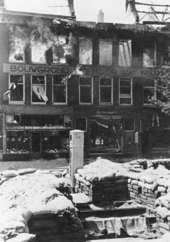 Роттердам после немецкой бомбардировки. 14 мая 1940 г. 
