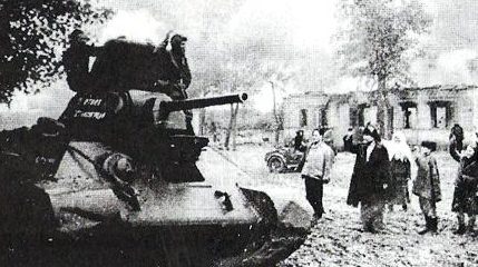 Мариупольцы встречают освободителей. 10 сентября 1943 г.