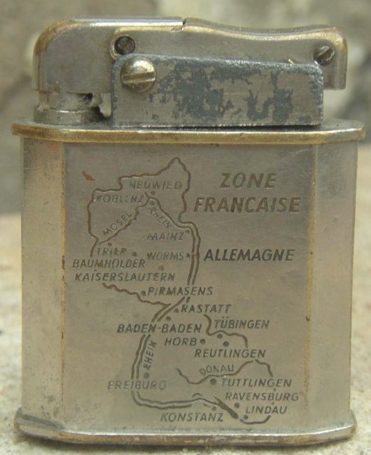Зажигалка немецкой фирмы KW, выпускалась с 1945 года.