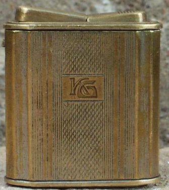Зажигалки «Semi-automatic Lighter» немецкой фирмы A.P., выпускались с 1935 года.