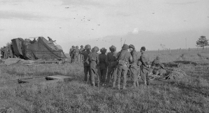 Приземление десантников 6-й воздушно-десантной бригады. Вечер 6 июня 1944 г.