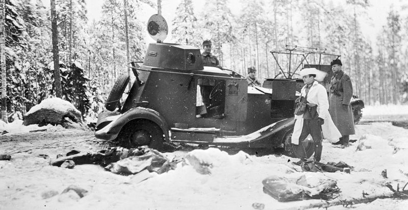 Захваченный финнами советский бронеавтомобиль. Январь 1940 г.