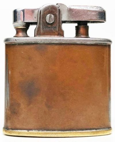 Зажигалка фирмы Ronson «Wartime Model» выпускалась с 1941 года.