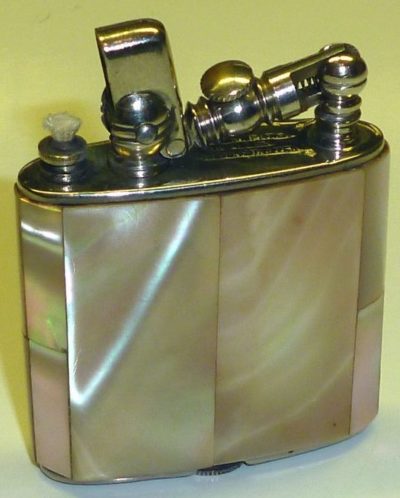 Зажигалки «Stambul» немецкой фирмы Müller & Grünstein, выпускались с 1928 года.