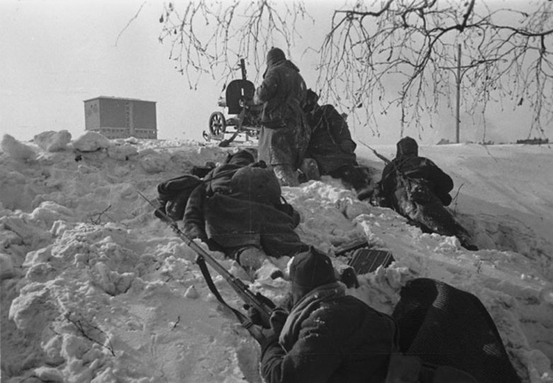 Красноармейцы на боевых позициях в Выборгском районе. Январь1940 г.