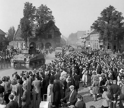 Союзники в голландском городке. Сентябрь 1944 г.