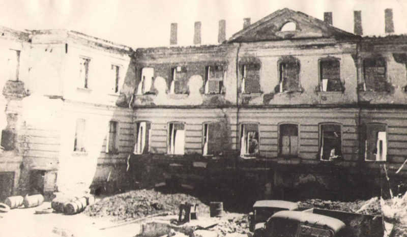 Руины в городе. Март 1944 г.