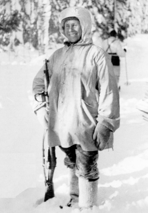 Финский снайпер Симо Хайя, убивший 542 красноармейца. Февраль 1940 г. 
