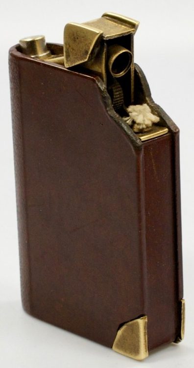 Зажигалка «Notes» немецкой фирмы Kellermann, выпускалась с 1930 г. 