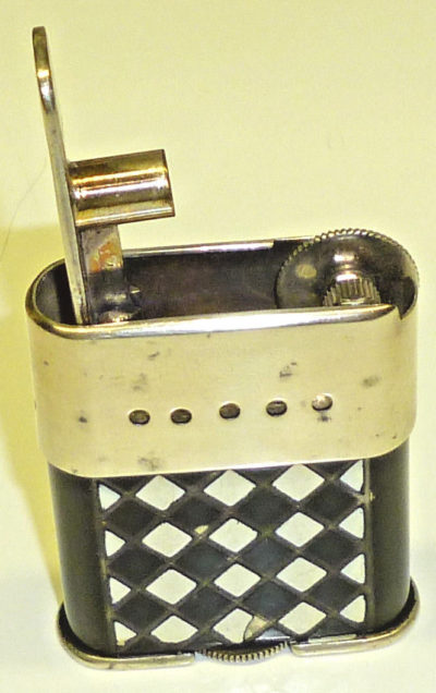 Зажигалки «Sarastro Auti» немецкой фирмы B & S SILVER, выпускались с 1928 года.