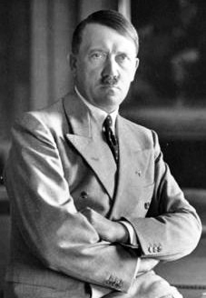 Адольф Гитлер в 1933 году. 