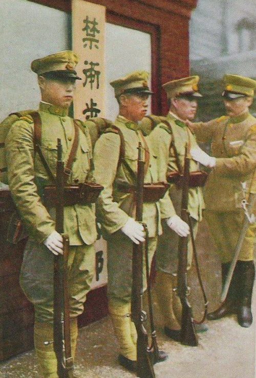 Военнослужащие армии Маньчжоу-го.