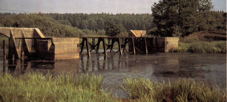 Польская плотина для затопления территории.