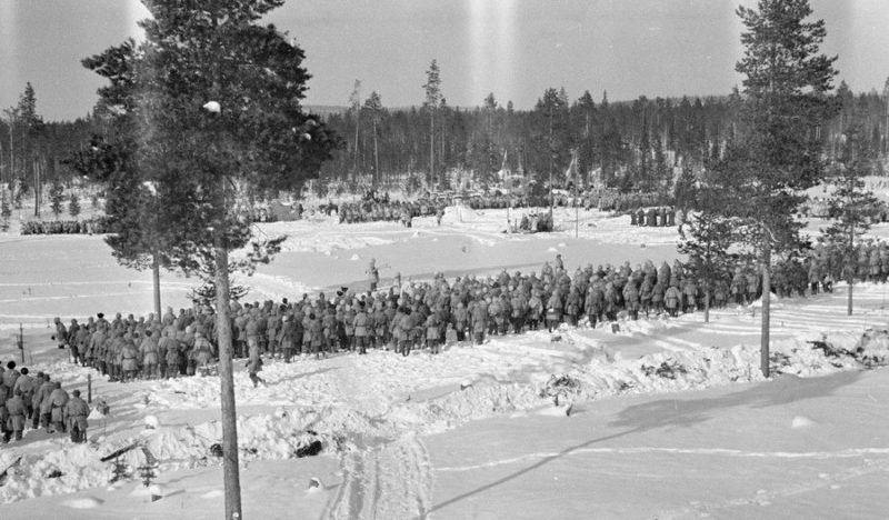 Торжественное построение шведского корпуса в районе Мяркяярви. 17 марта 1940 г.