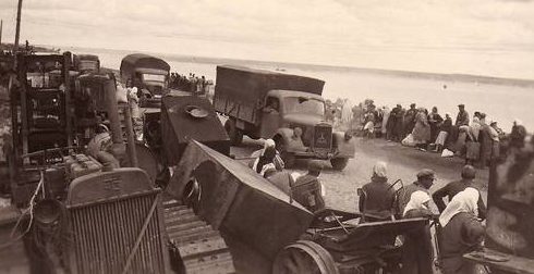 Немцы на понтонном мосту. Август 1941 г.