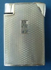 Зажигалки «Master Lighter» фирмы Benlow, выпускались с 1945-го года. 