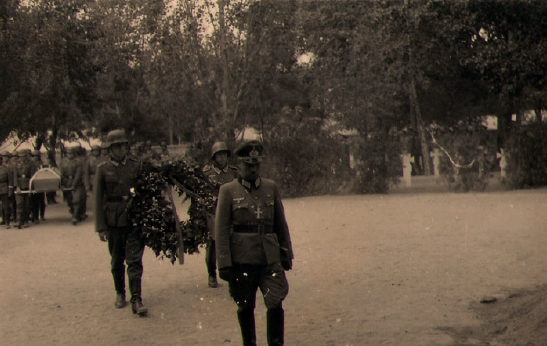 Похороны немецкого генерал-полковника Риттера на главном немецком кладбище по ул. Спортивной. Осень 1941 г. 
