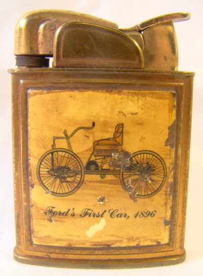 Зажигалки «lift arm» фирмы Evans выпускались с 1928-го года.