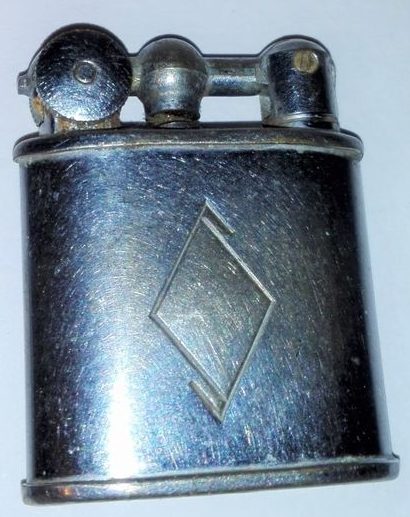 Зажигалки «Pall Mall» фирмы M. Bijou, выпускались в 1930-х годах. 