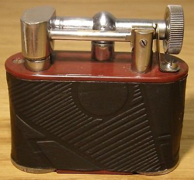 Зажигалки фирмы Jumbo выпускались в 1940-х годах.