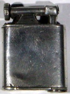 Зажигалка «Classic» фирмы Adie Brothers Ltd, выпускалась с 1931-го года. 