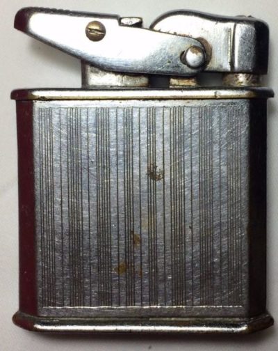 Зажигалки фирмы Luxtrik, выпускались в 1930-1940-х годах.
