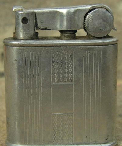 Зажигалки фирмы Nova, выпускались в 1930-1940-х годах.