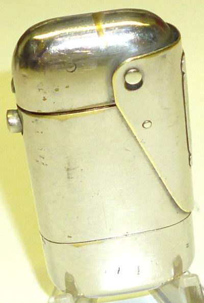Зажигалки фирмы Besançon, выпускались в 1930-е годы.