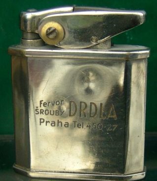 Зажигалки фирмы Capri, выпускались в 1930-1940-е годы. 