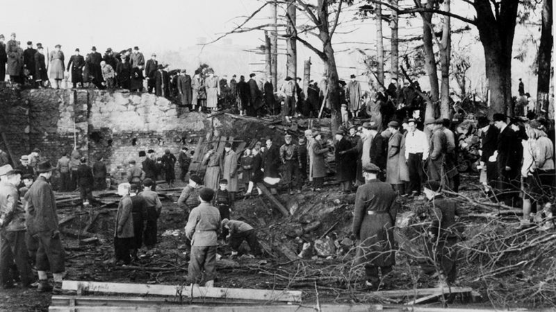 Последствия советской бомбардировки Седертелье. 22 февраля 1944 г.