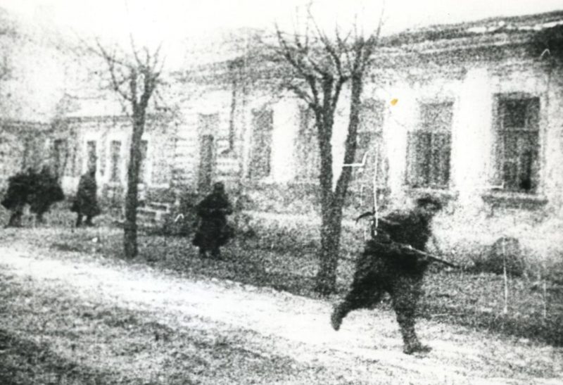 Уличные бои в Николаеве. Апрель 1942 г.