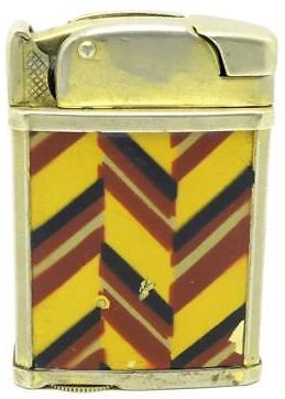 Зажигалки «Clark Firefly Automatic» фирмы W.G. Clark & Co., выпускались с 1930-го года.