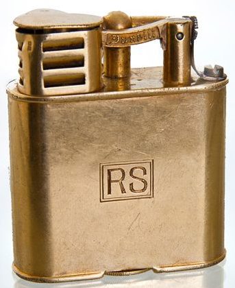Зажигалка «Sport 18 Karat Gold» фирмы Dunhill, выпускалась в 1930-х годах.