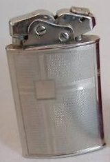 Зажигалки «Oriflame» фирмы Thorens, выпускались в 1940-х годах.