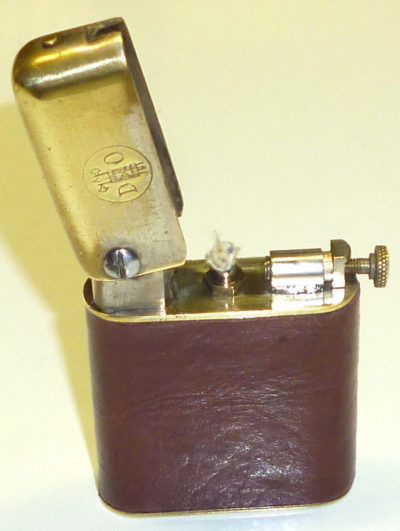 Зажигалки «D.O.» фирмы Desarmeaux, выпускались с 1932-го года.
