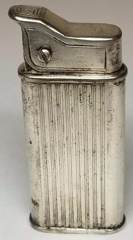 Зажигалка «Clipper» фирмы Dunhill, выпускалась с 1940-го года. 