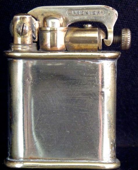 Зажигалка фирмы Premier, выпускалась в 1930-х годах. 