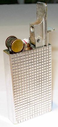 Зажигалки «Savoie» фирмы Genould & Cie, выпускались с 1938 года. 
