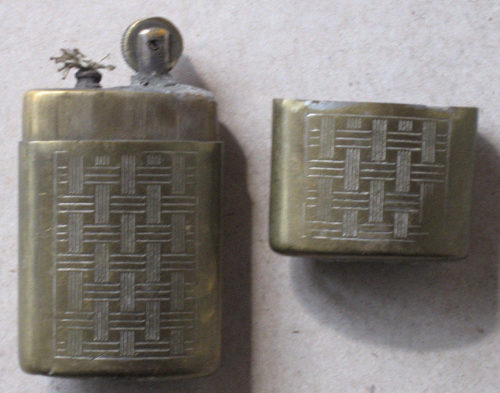 Зажигалка фирмы Fujiama, выпускалась в 1930-х годах.