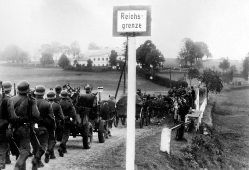 Марш немецких войск в Рейнскую область.