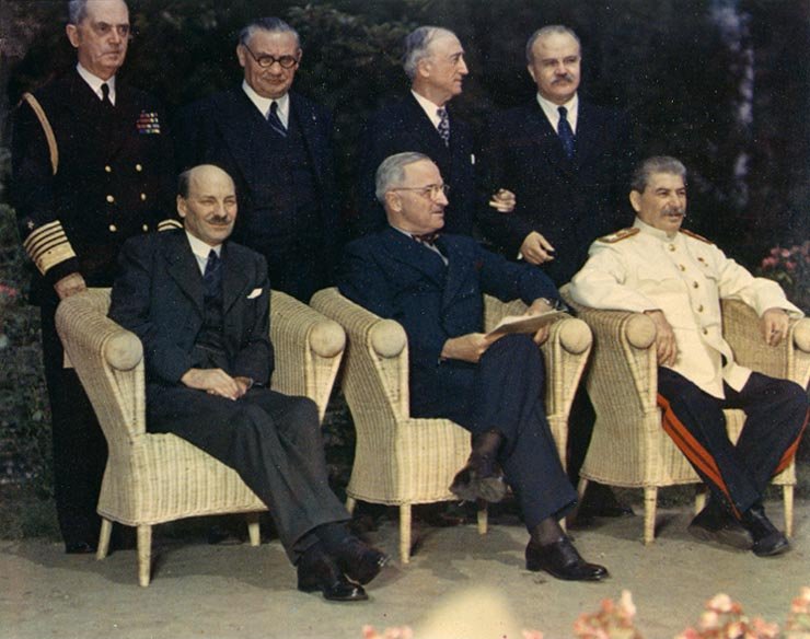 Клемент Эттли, Гарри Трумэн и Иосиф Сталин на Потсдамской конференции.