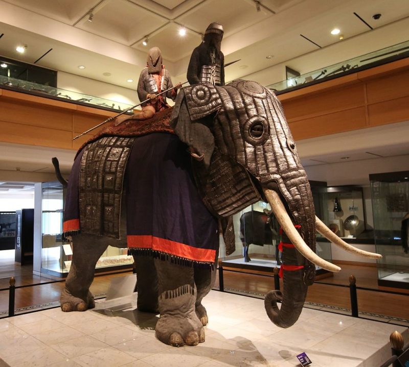 Доспехи слонов Моголов, датированных около 1600 года.