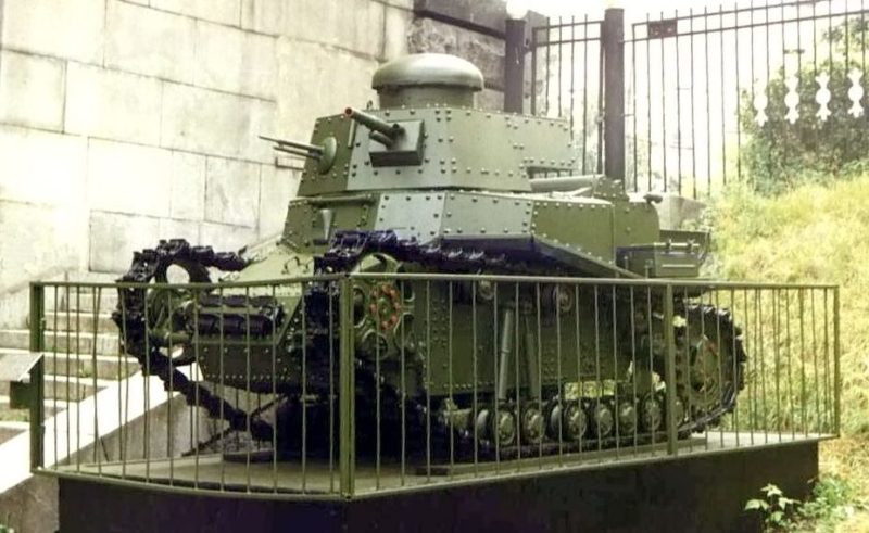 Музейный образец танка Т-18 (МС-1).